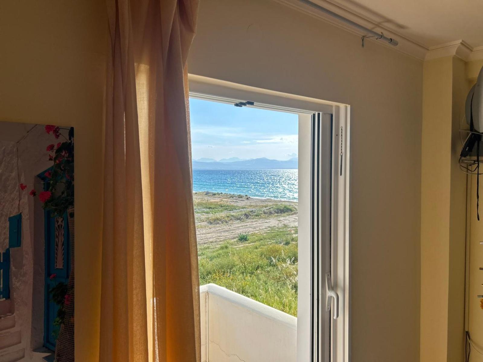 Villa Seabreeze Лутракі Екстер'єр фото